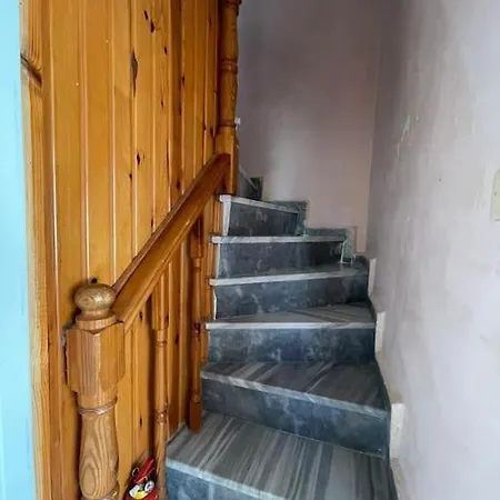 Senem Ile Tatili Eviniz Konforunda Hissedin